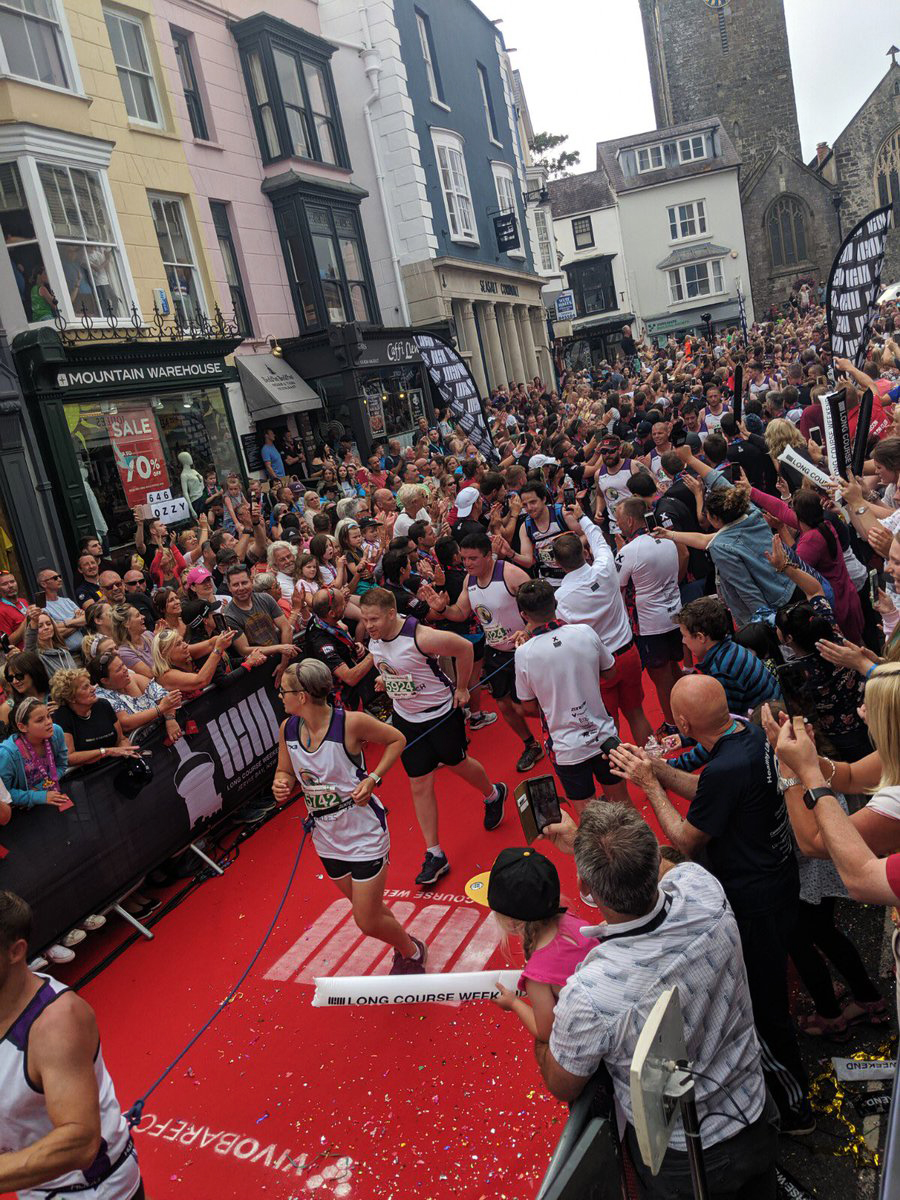Kỷ lục thế giới ‘chạy marathon người nối người’ lại bị phá Kỷ lục thế giới ‘chạy marathon người nối người’ lại bị phá